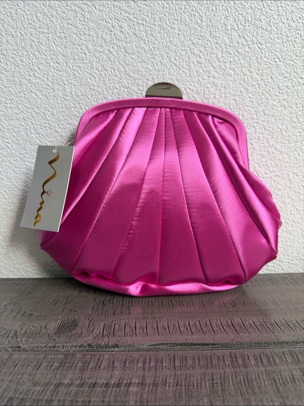 Nina Billow Art Deco Frame Clutch Pink NWT